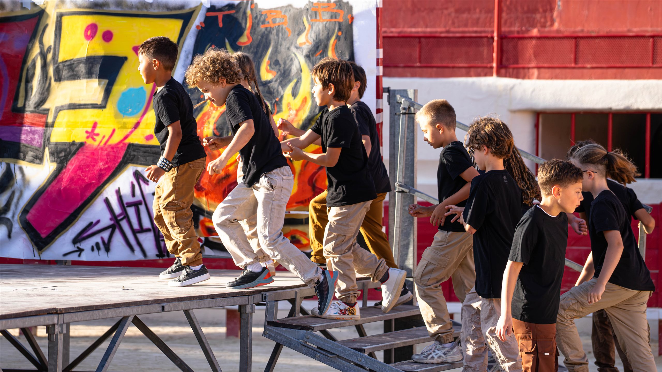 Enfants Shiva Danse en mouvement pendant un cours de hip-hop à Pérols